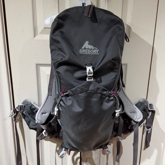 Women’s Gregory J28 Hiking Backpack Medium 30L Daypack CrossFlo Gray Fuchsia main image 11